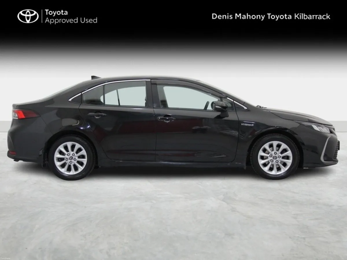 Toyota Corolla HYBRID LUNA SALOON - Image 3