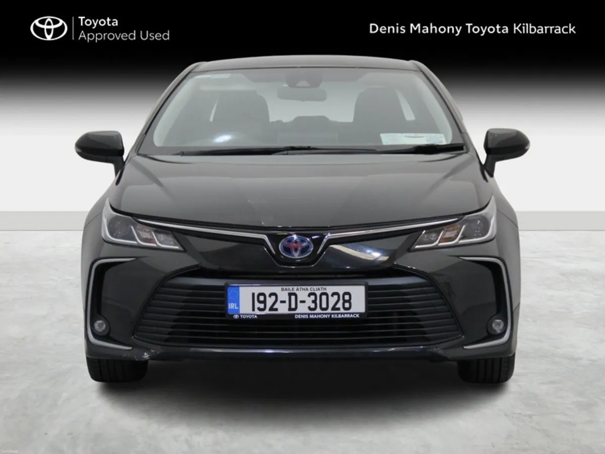Toyota Corolla HYBRID LUNA SALOON - Image 5