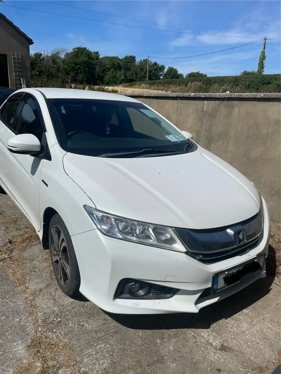 Honda Grace DAA GM4 4DR Auto, 2015 - Image 2
