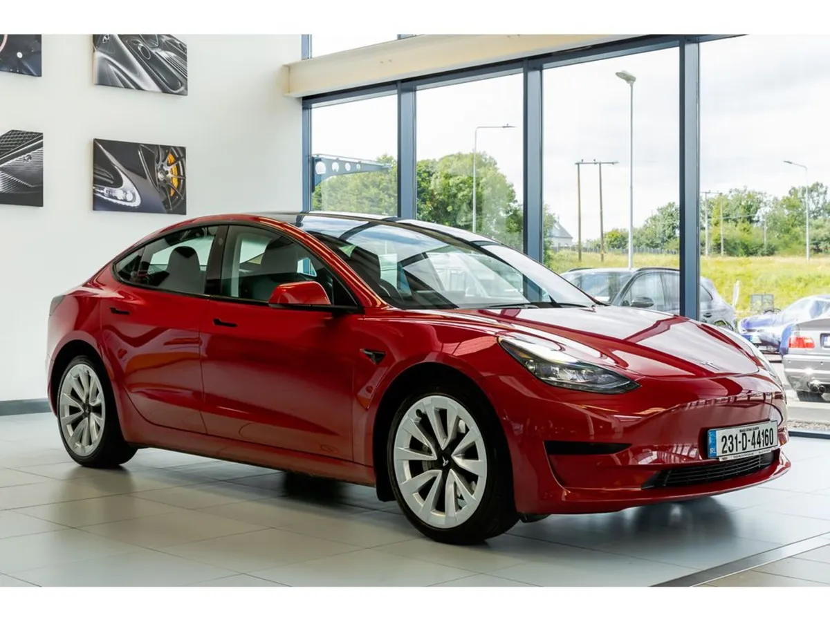 Tesla Model 3 RWD STANDARD RANGE - Image 3