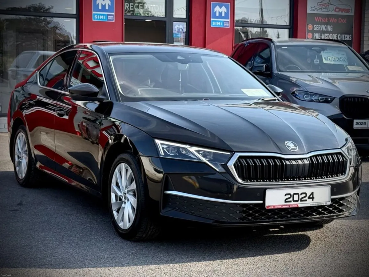 Skoda Octavia FIRST EDITION 1.5TSI DSG AUTO // FUL - Image 3