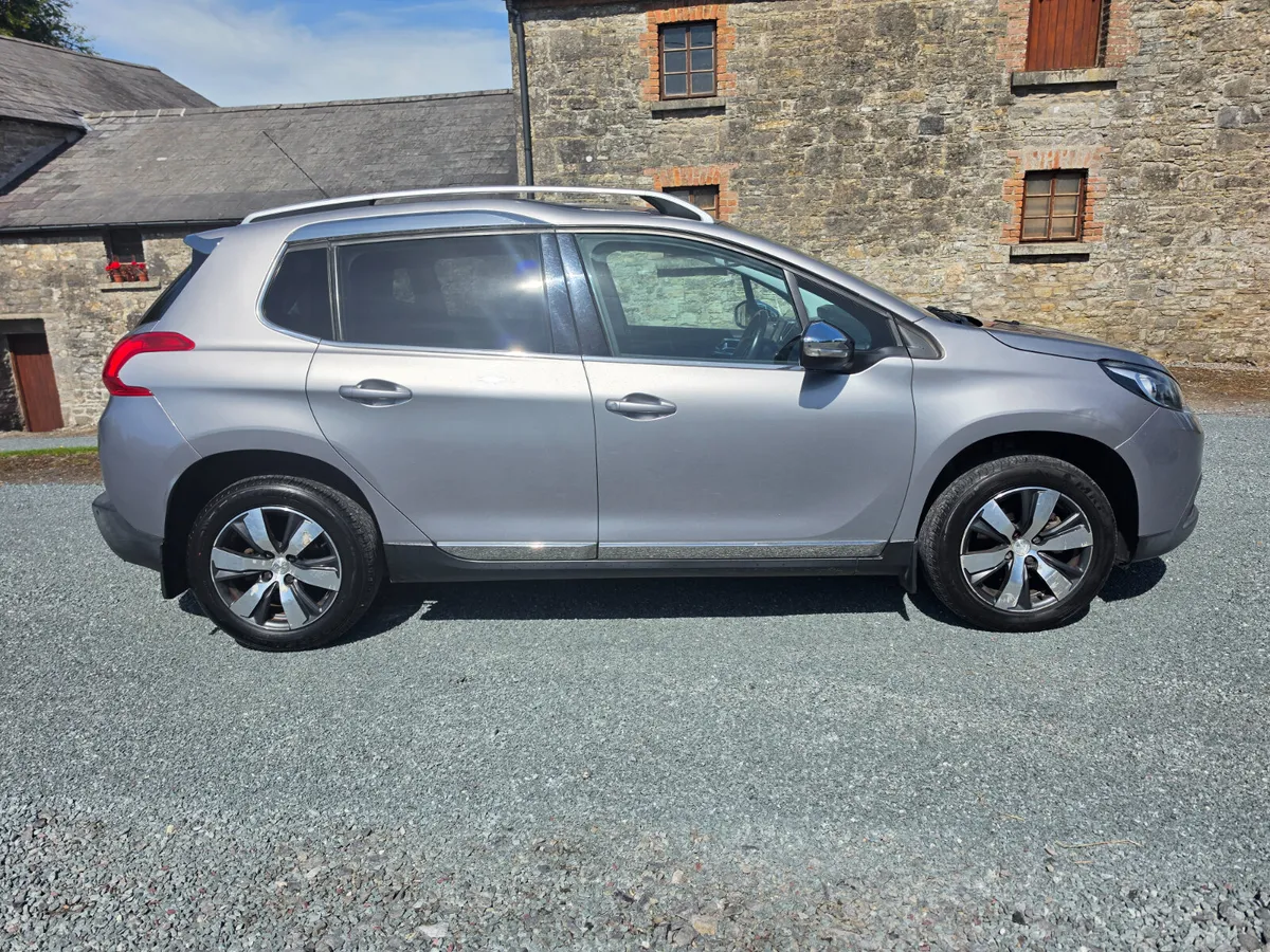 Peugeot 2008 1.2 petrol Automatic! - Image 4