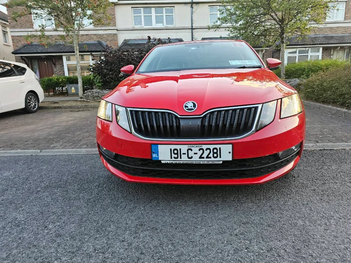 2019 Škoda Octavia 1L TSI Well maintained. - Image 2