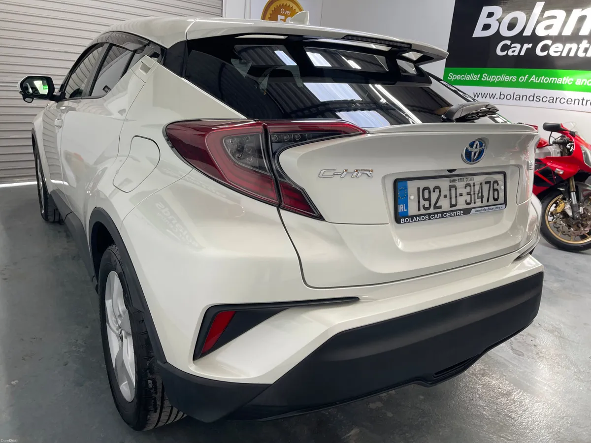 192 Toyota C-HR Hybrid 1.8 Automatic 5dr Model - Image 6