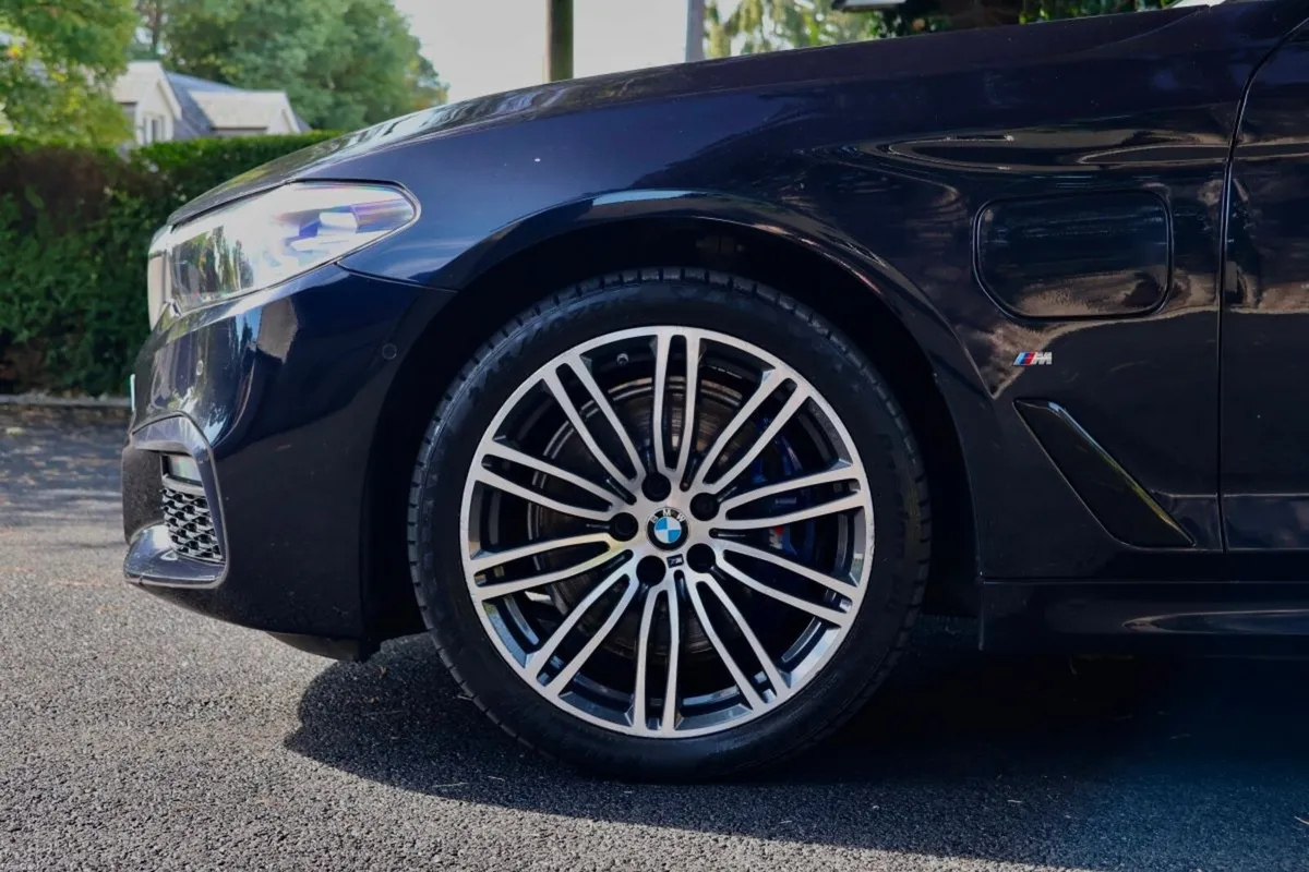 BMW 5-Series 530e M Sport - Plug in hybrid - - Image 6