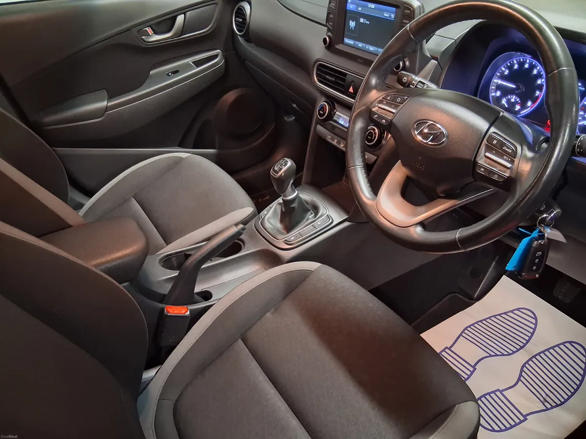 2019 Hyundai Kona , Kauai Executive ,NCT 04/27 - Image 3