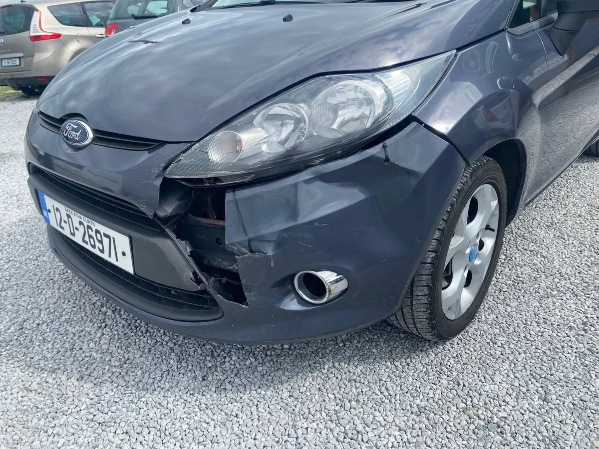 Ford Fiesta 2012 - Image 2