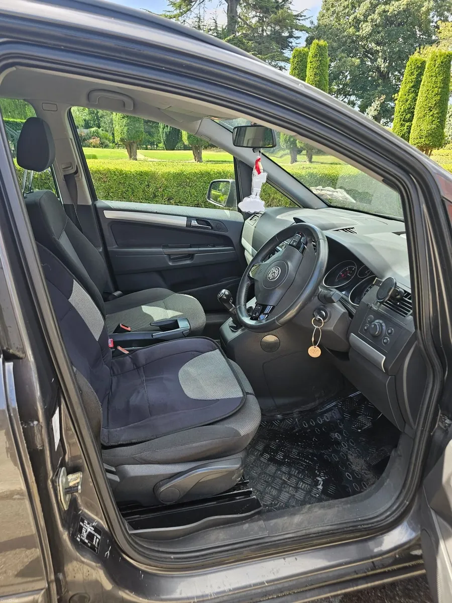 Vauxhall Zafira 2011 - Image 3
