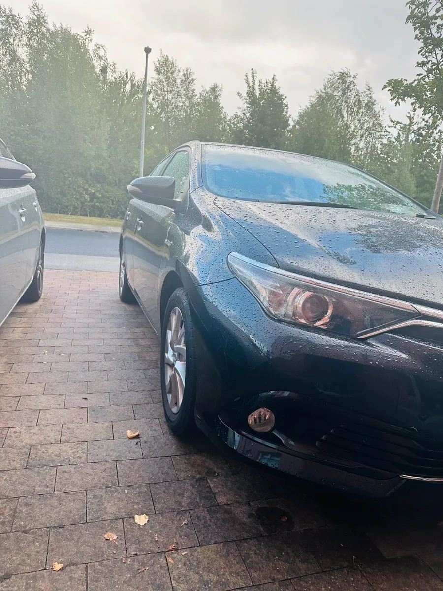 Toyota Auris Hybrid Irish car - Image 4