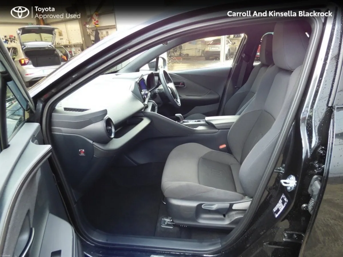 Toyota C-HR Phev Sport - Image 6