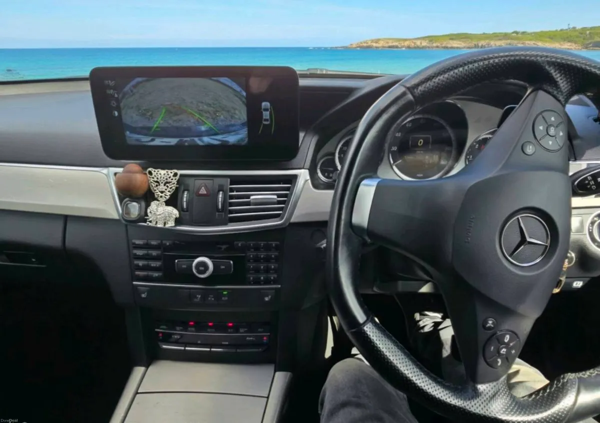 Mercedes-Benz E250 2012 - Image 2