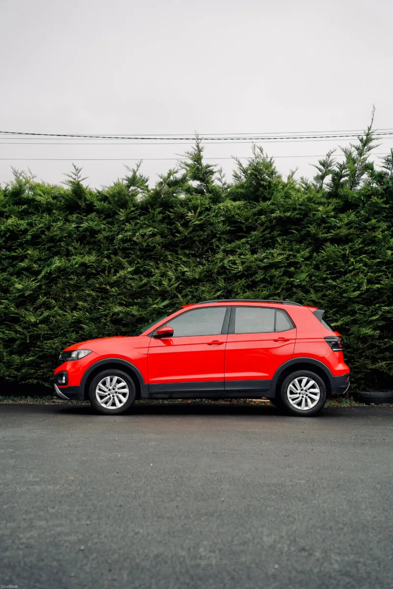 Volkswagen T- cross Life 1.6 TDI 95hp 2019 - Image 2