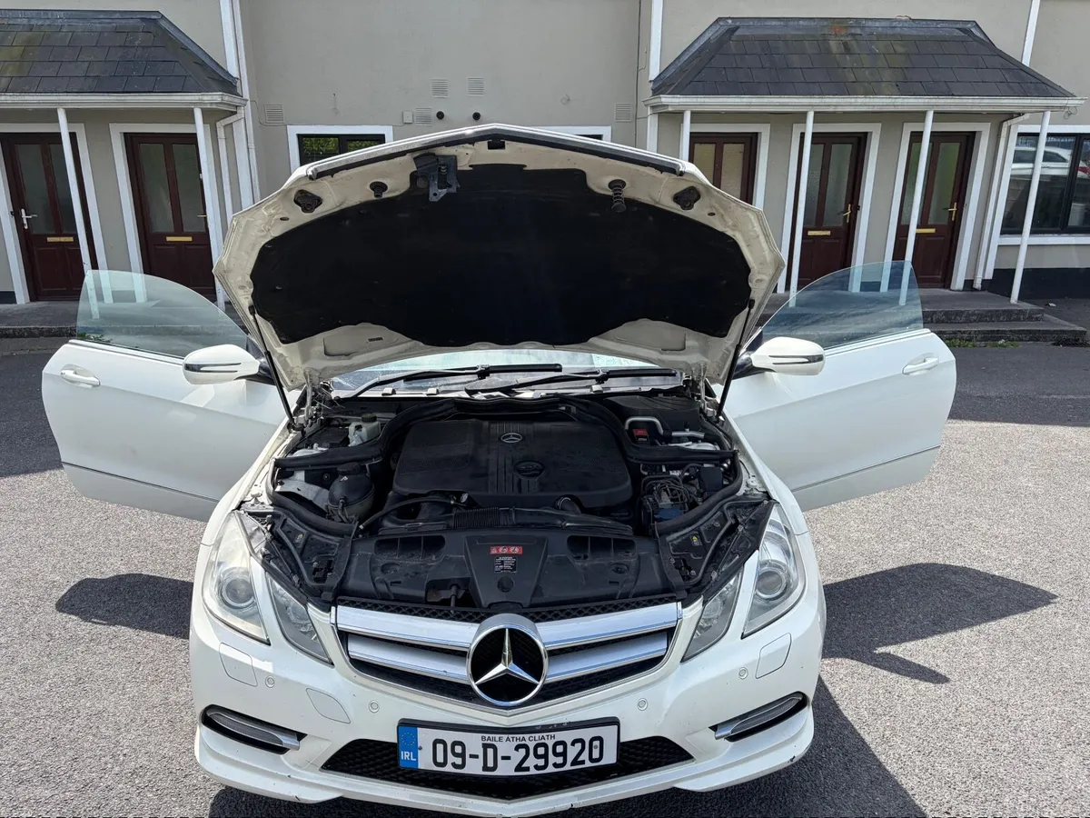 Mercedes-Benz E-Class 250 Coupe 2009 - Image 1