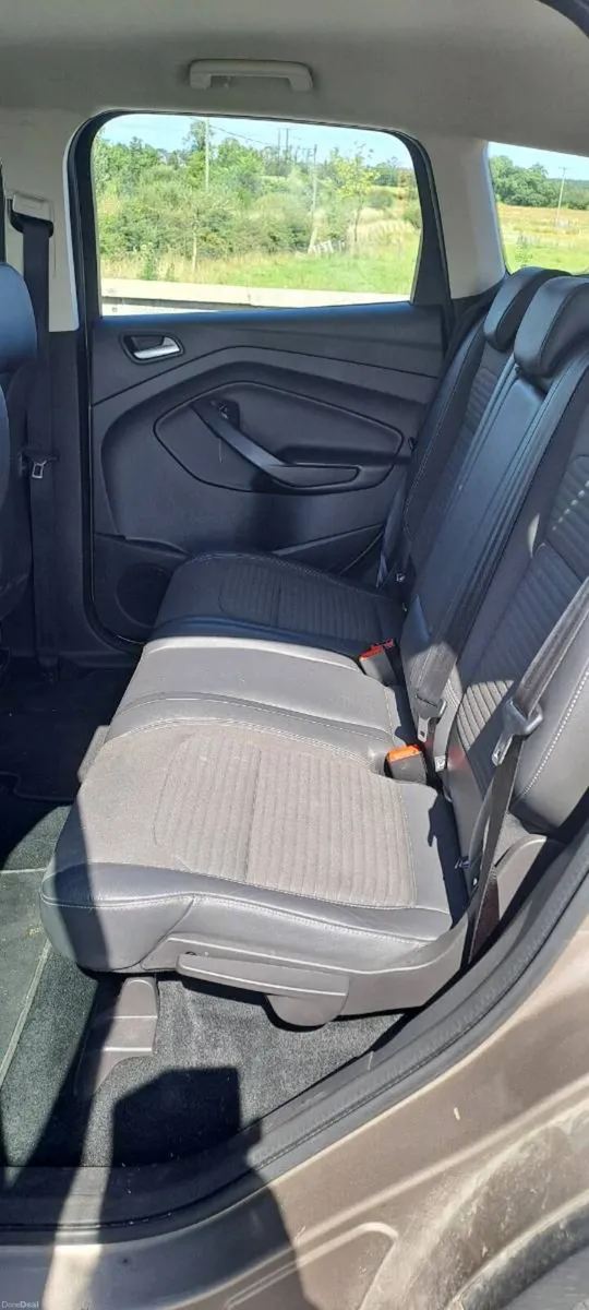 2019 Ford Kuga – Gold – Lady Owner
2019 Ford Kuga - Image 4