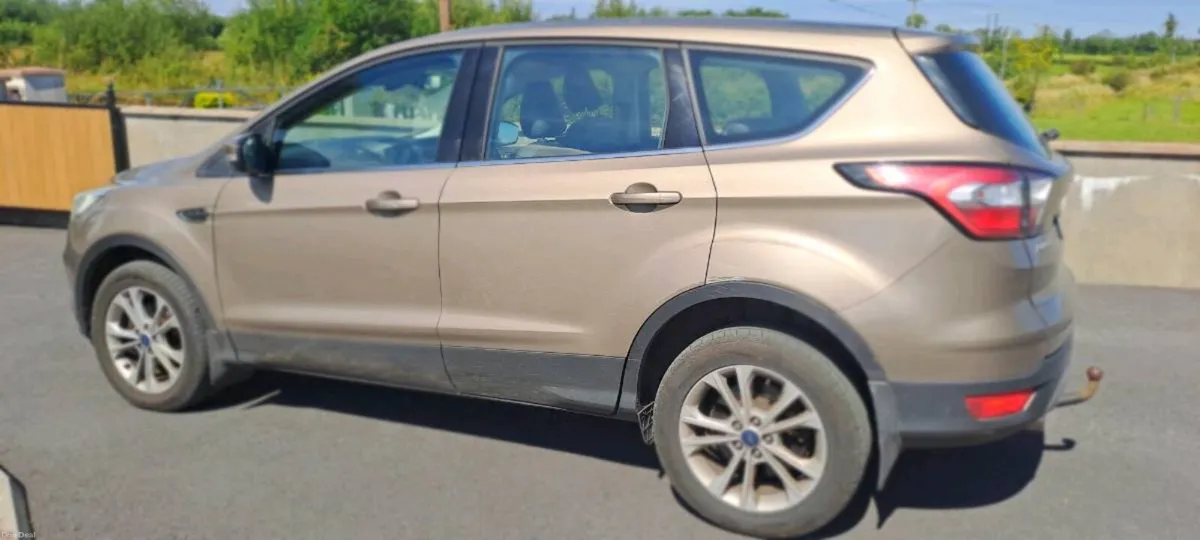 2019 Ford Kuga – Gold – Lady Owner
2019 Ford Kuga - Image 6
