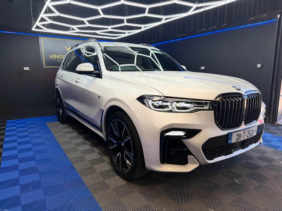 BMW X7 M-SPORT,PANORAMIC,7 SEATS - Image 2