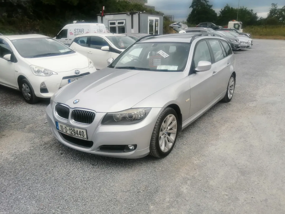 BMW 3-Series 2010 - Image 2