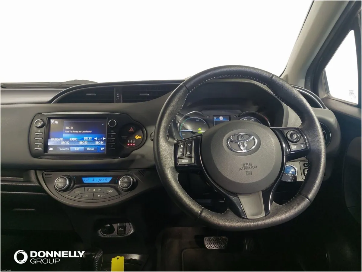Toyota Yaris Hatchback Icon - Image 6