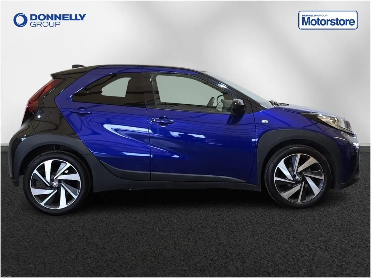 Toyota Aygo X Hatchback Edge - Image 3