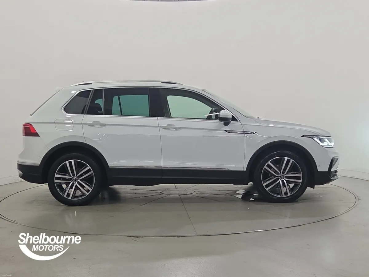 Volkswagen Tiguan ELEGANCE TSI DSG - Image 3