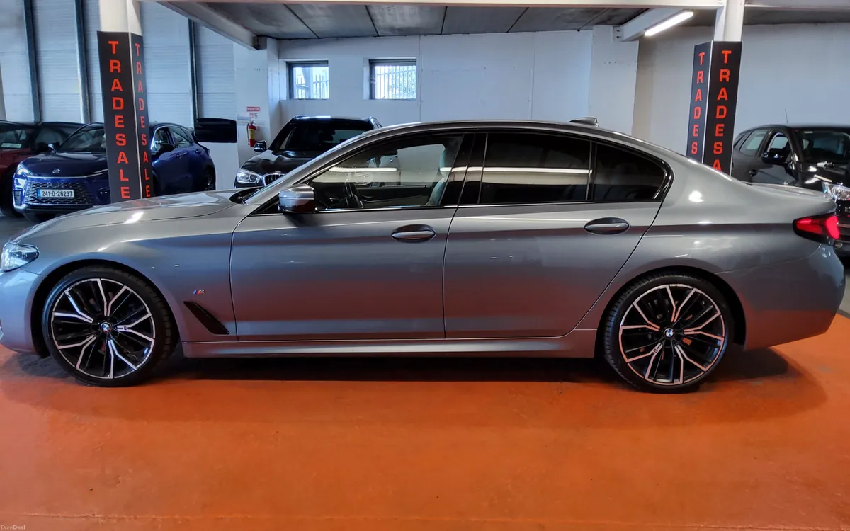 BMW 5-Series 2022 - Image 6