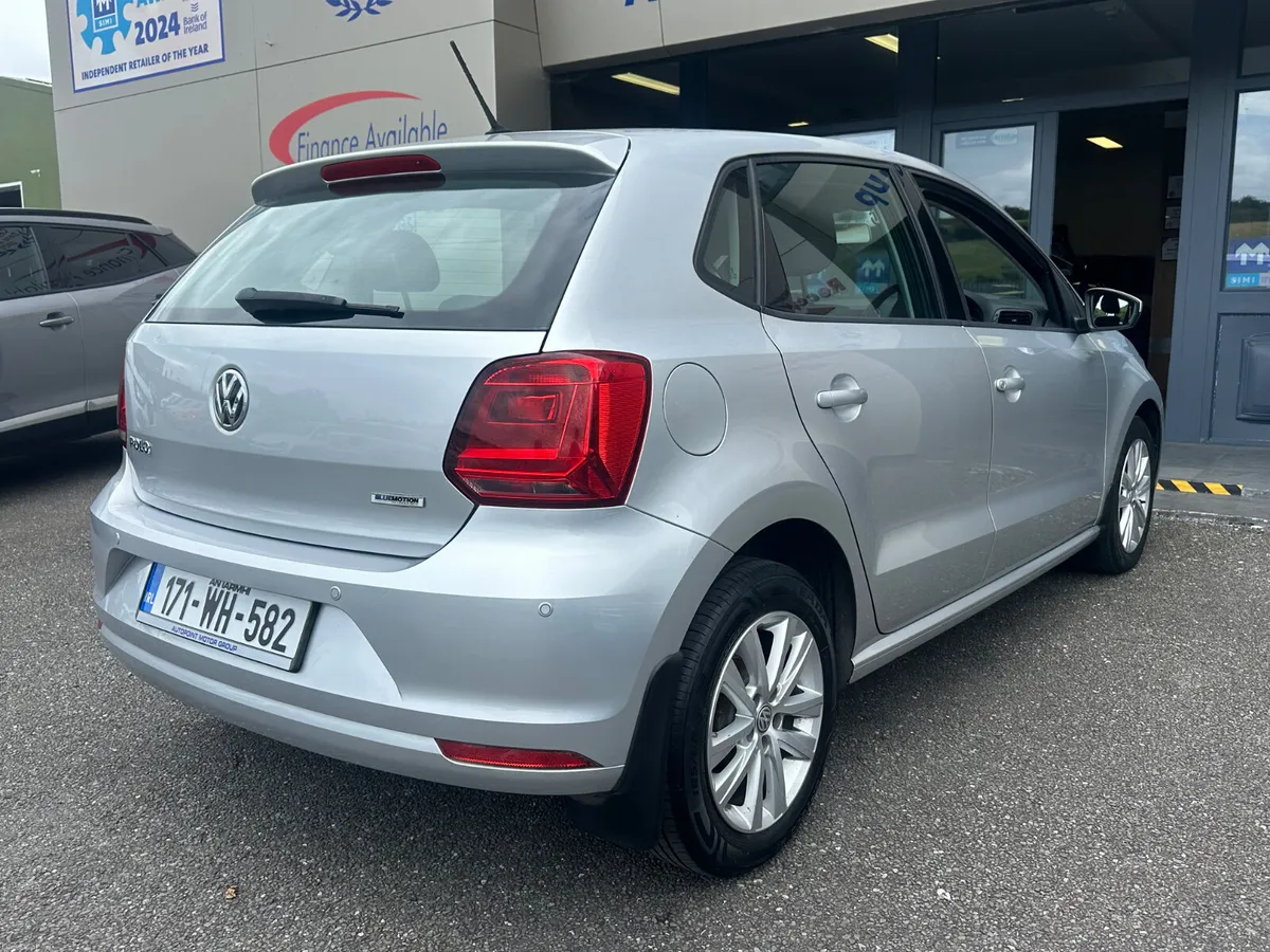 1.0i TREND - SAVE €1000 - Image 2