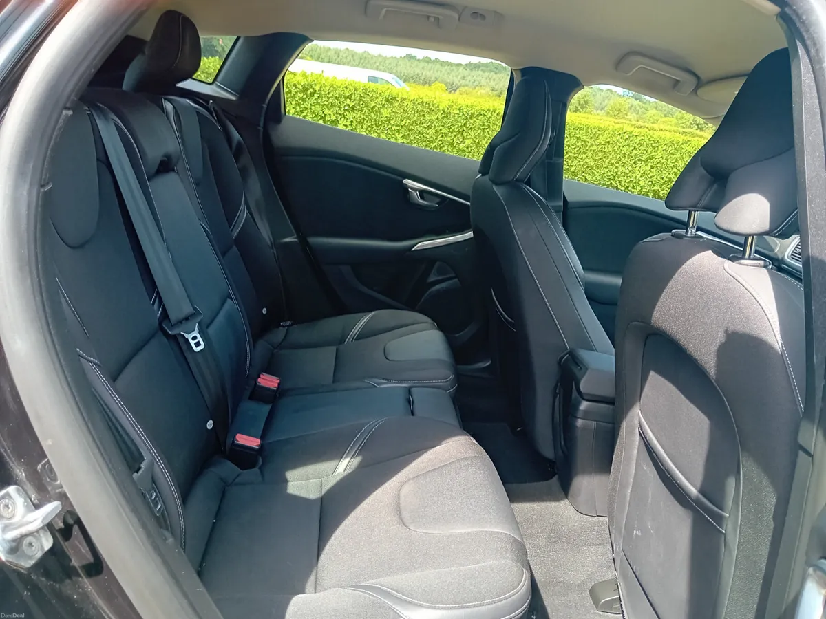 Volvo V40 2016 - Image 4