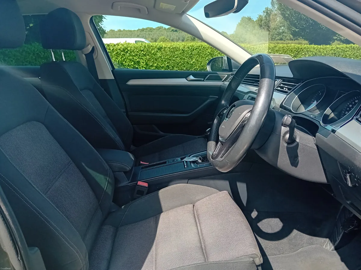Volkswagen Passat 2015 - Image 5