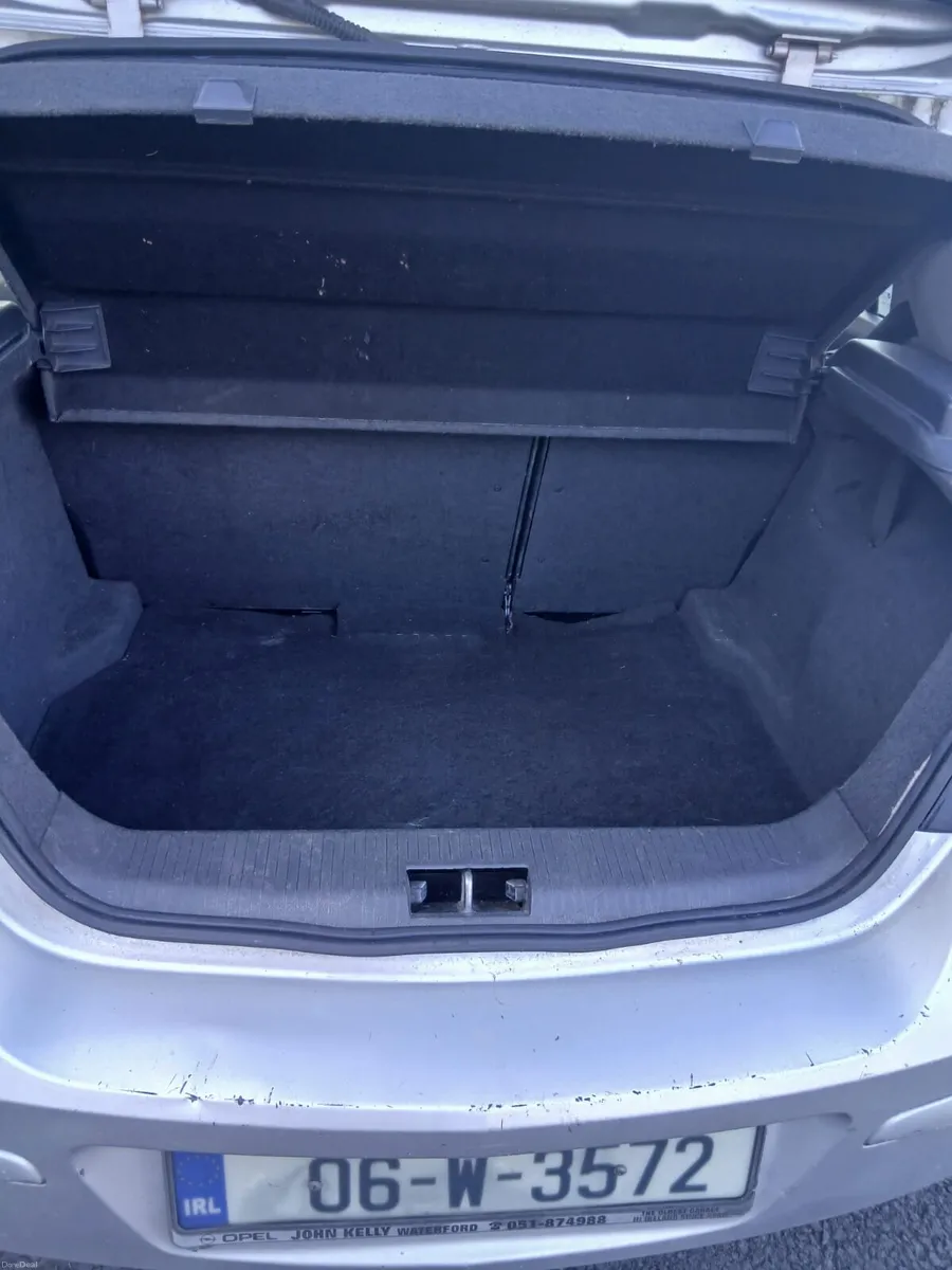 Car - Image 4