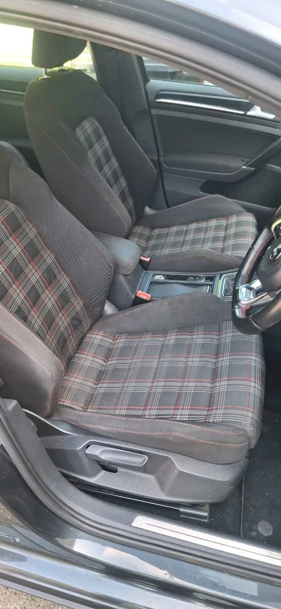 Volkswagen Golf gti  2013 needs repair - Image 5