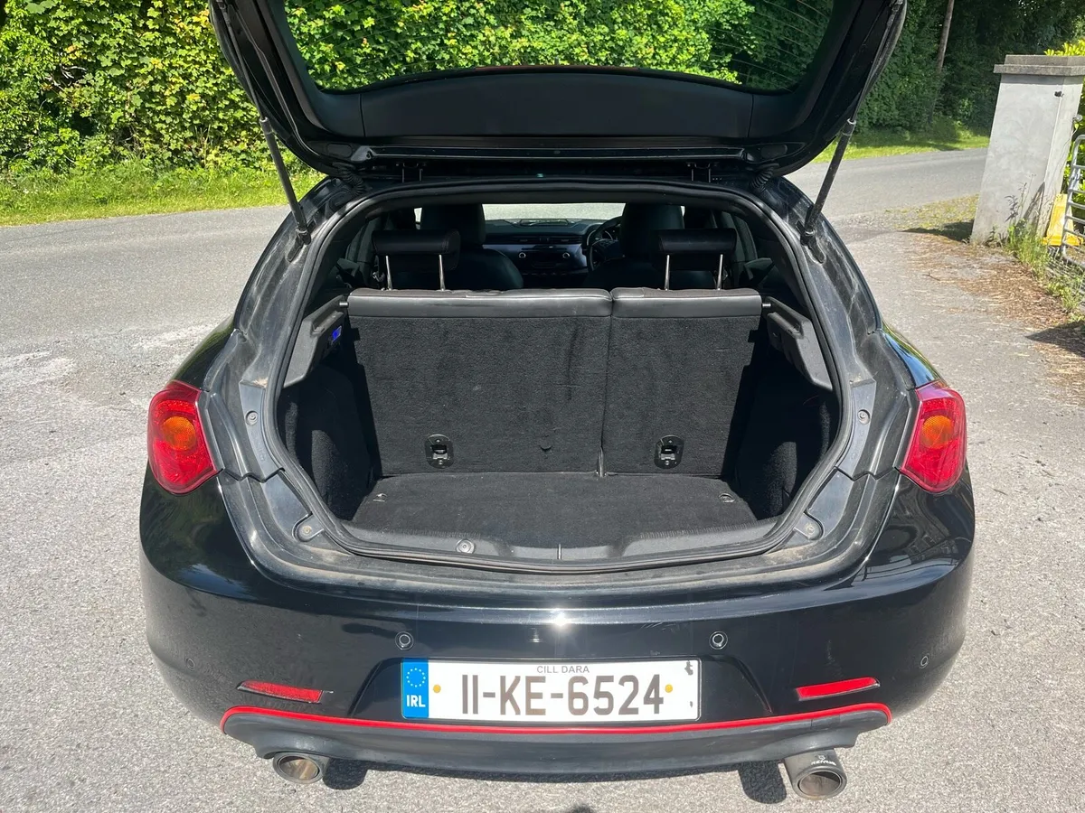 Alfa Romeo Giulietta Veloce - Image 6