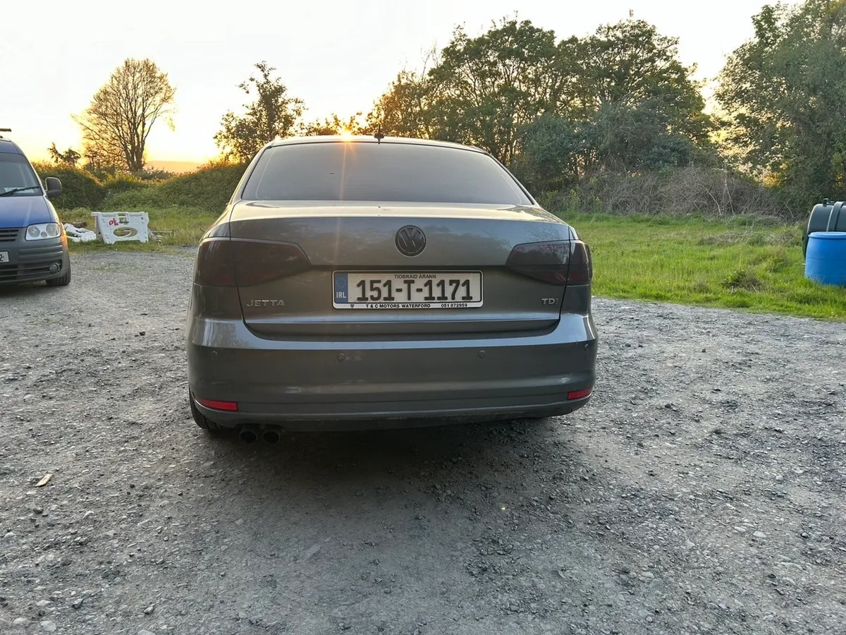 2015 Volkswagen Jetta 2.0 TDI 110BHP - Image 4