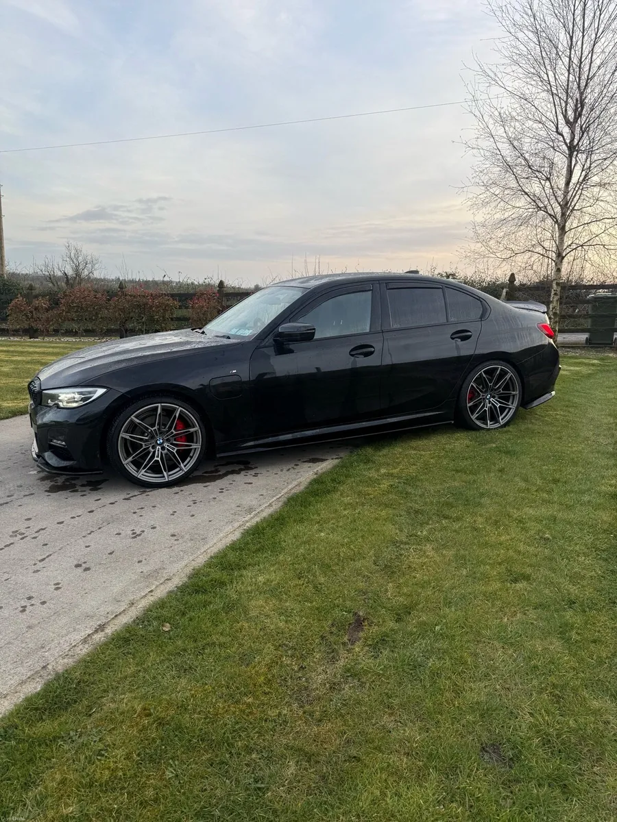 BMW 3 SERIES 330e M SPORT 292BHP - Image 4