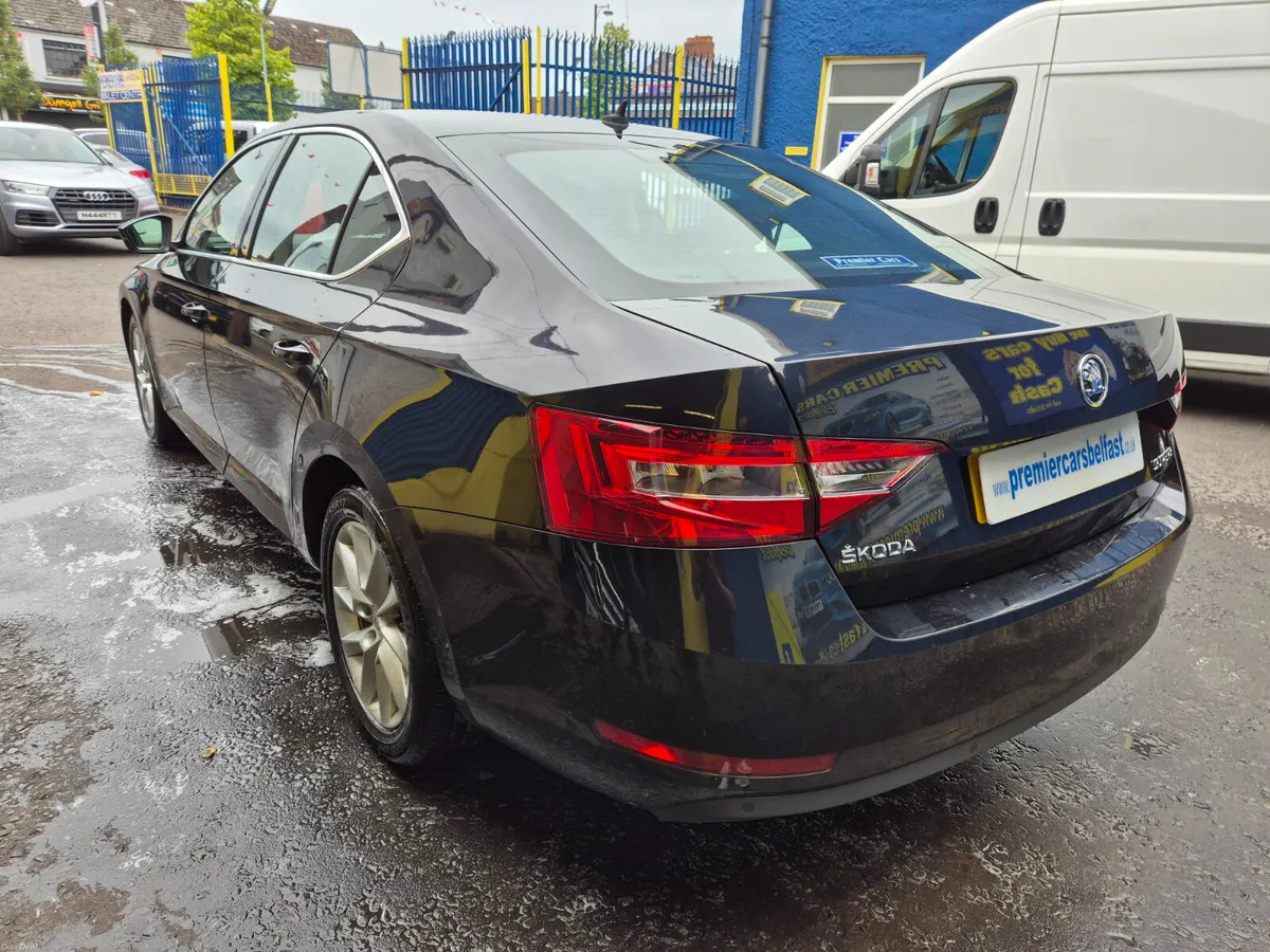 Skoda Superb 2018 - Image 2