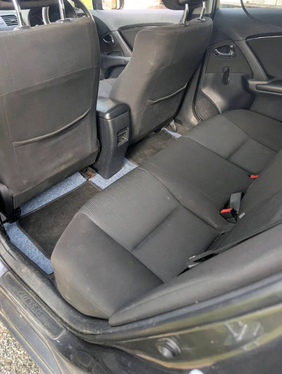 Toyota avensis 2.0 diesel 2011. - Image 2