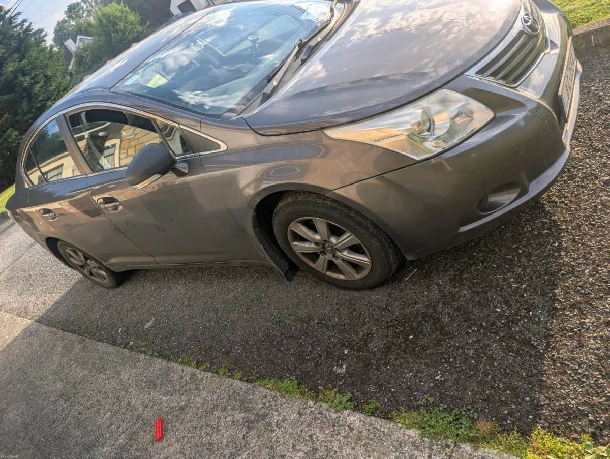 Toyota avensis 2.0 diesel 2011. - Image 4