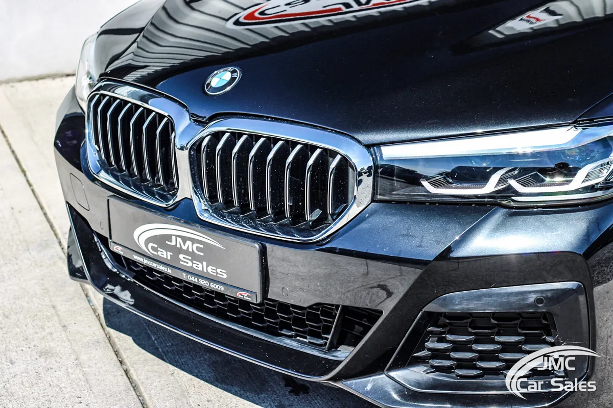 2022 BMW 5 SERIES LCI AUTO - Image 3