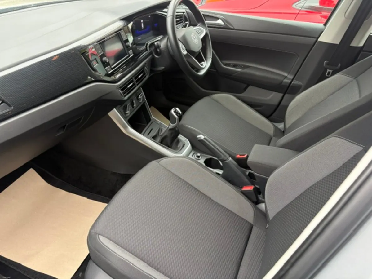 Volkswagen Polo 2024 - Image 4