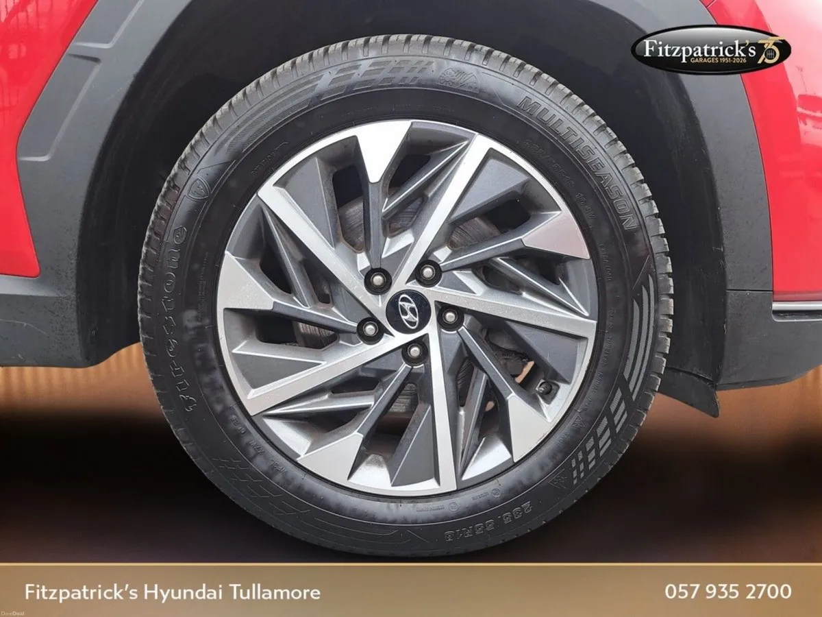 Hyundai Tucson Executive 1.6 Diesel with a Black R - Image 3