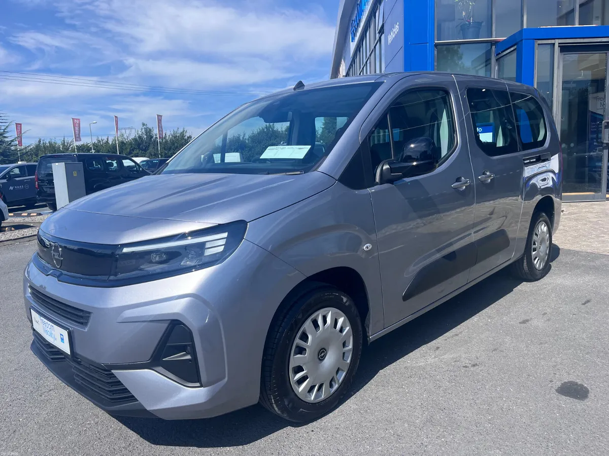 Opel Combo Auto Taxi Spec, WAV - Image 3