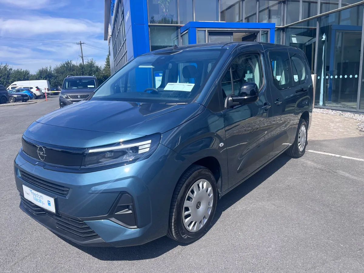 Opel Combo  Auto Taxi Spec, WAV - Image 3