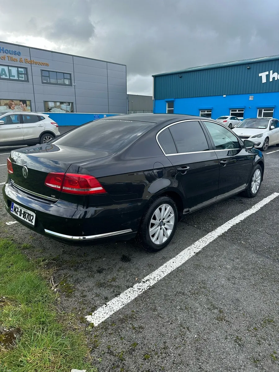 2014 Volkswagen Passat - Image 5
