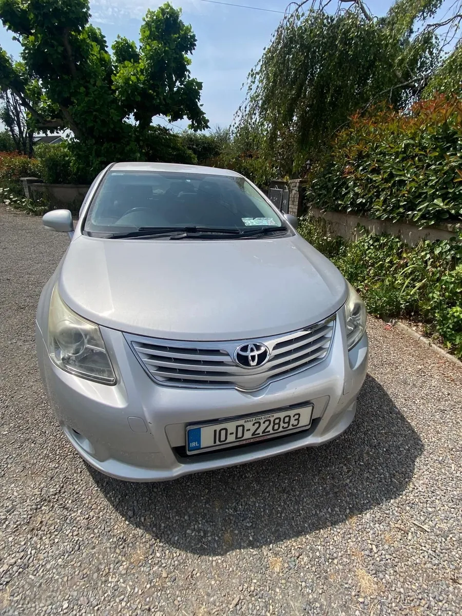 Toyota Avensis 2010 - Image 1