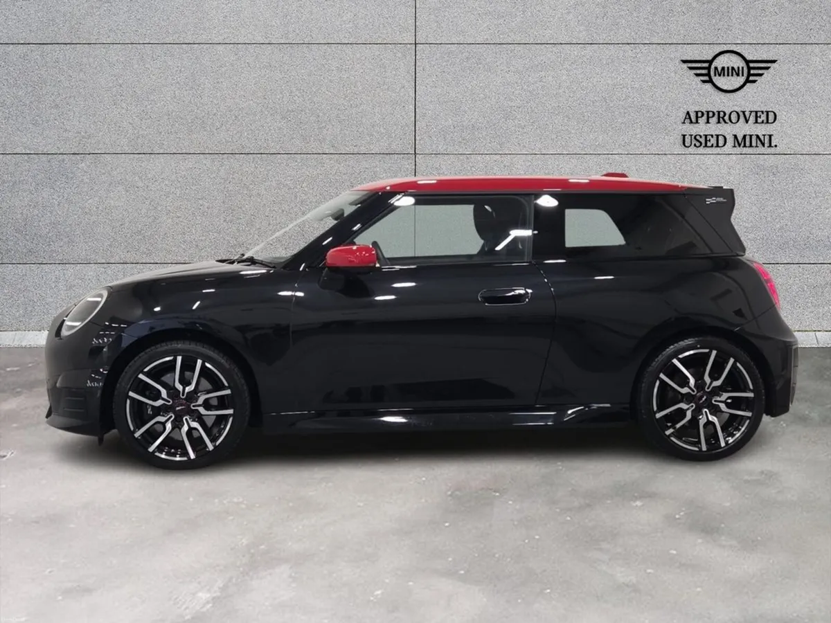 Mini Cooper Cooper SE - Image 3