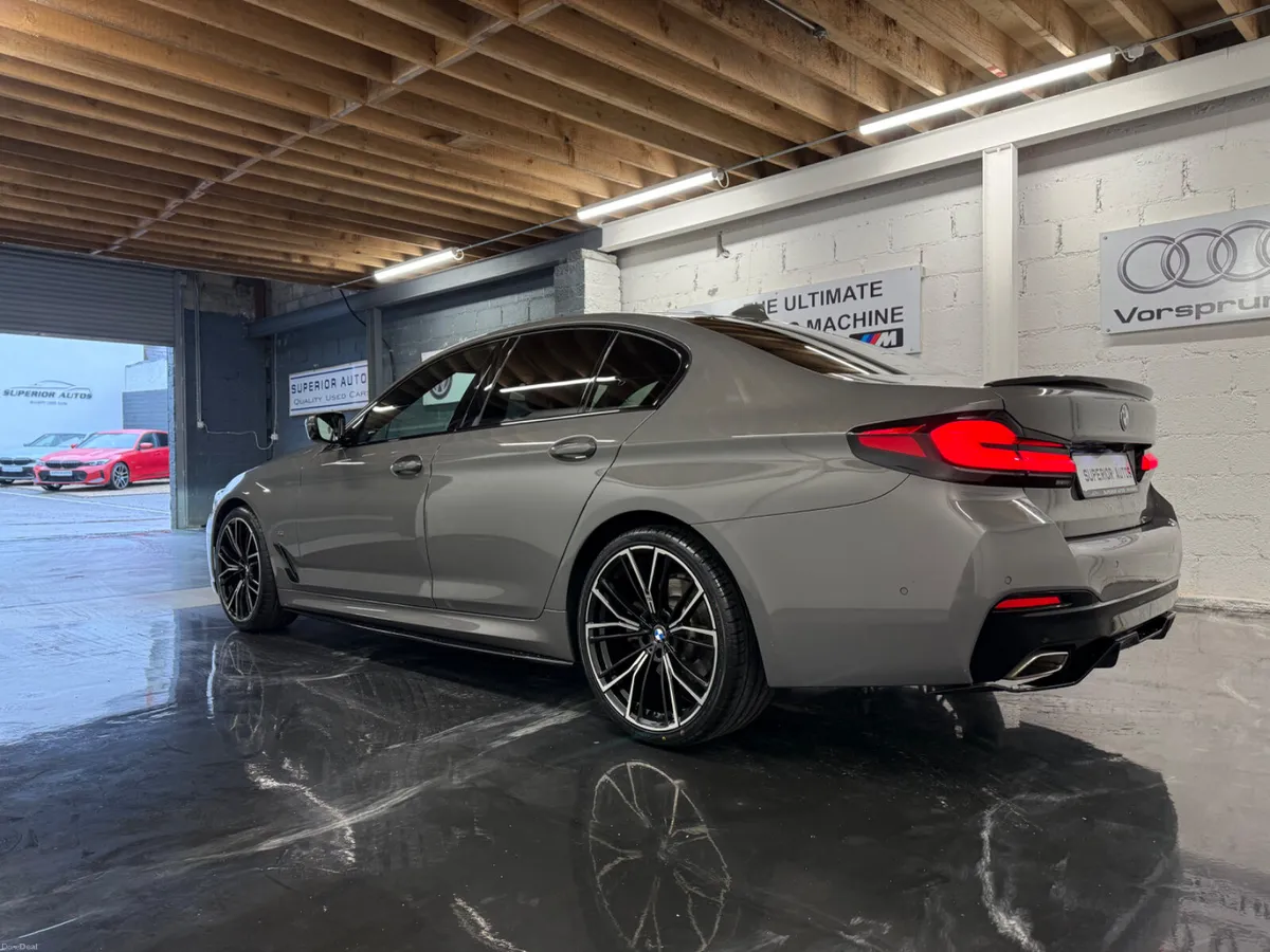 2022 BMW 5-Series 520d Msport Auto - Image 4