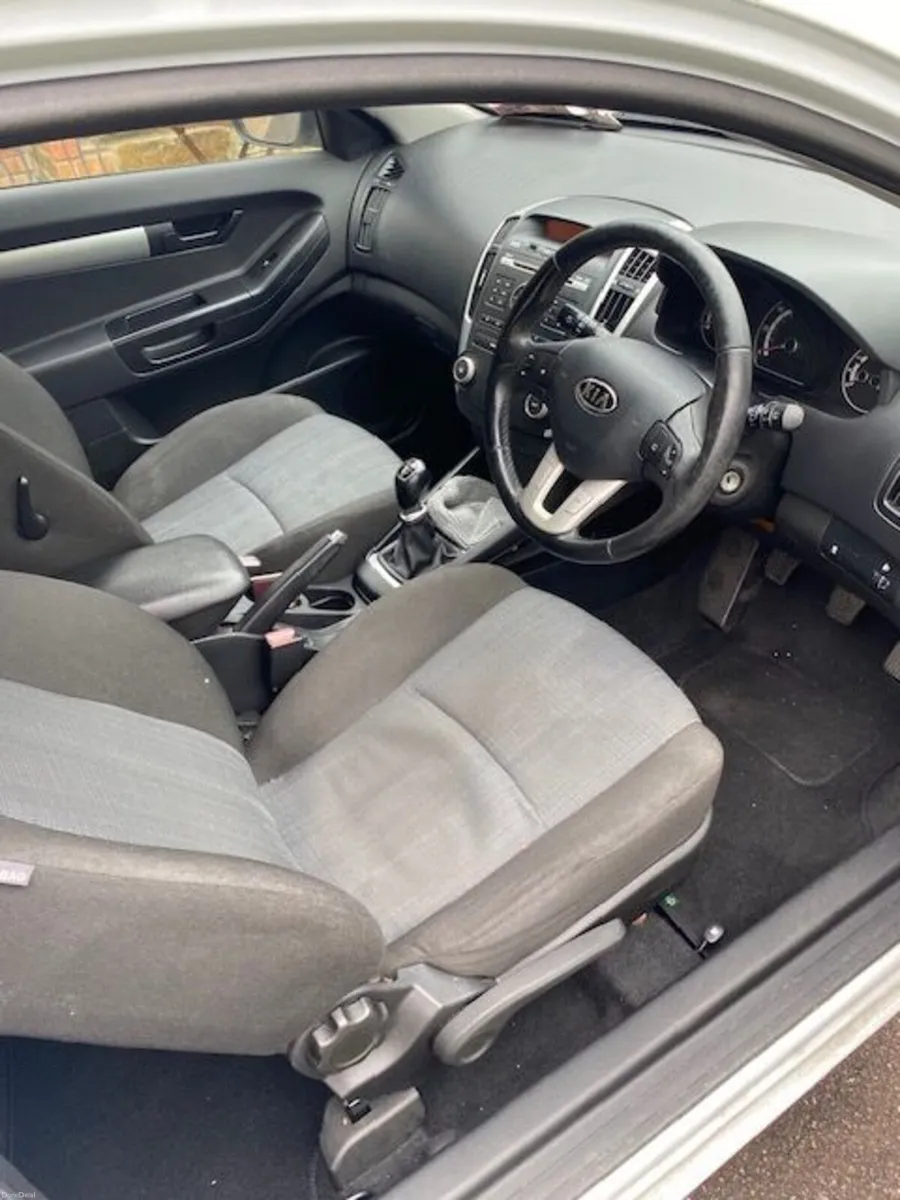 Kia Ceed 2012 - Image 5