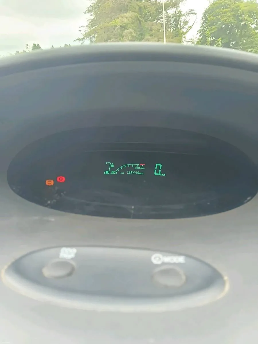 Toyota Yaris 05 1L - Image 6