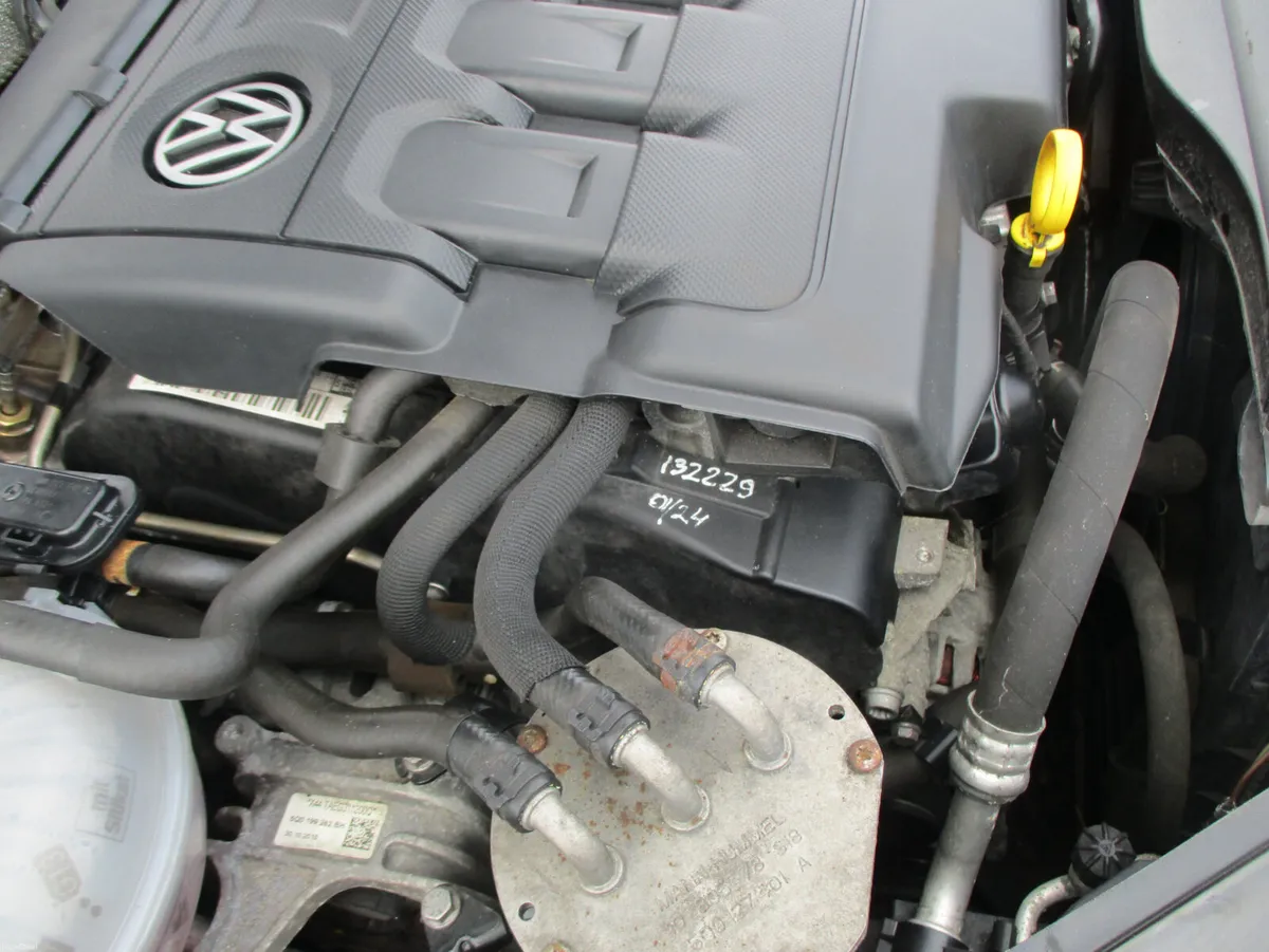 Volkswagen Golf 2016 1.6 TDI HIGHLINE 110BHP - Image 5