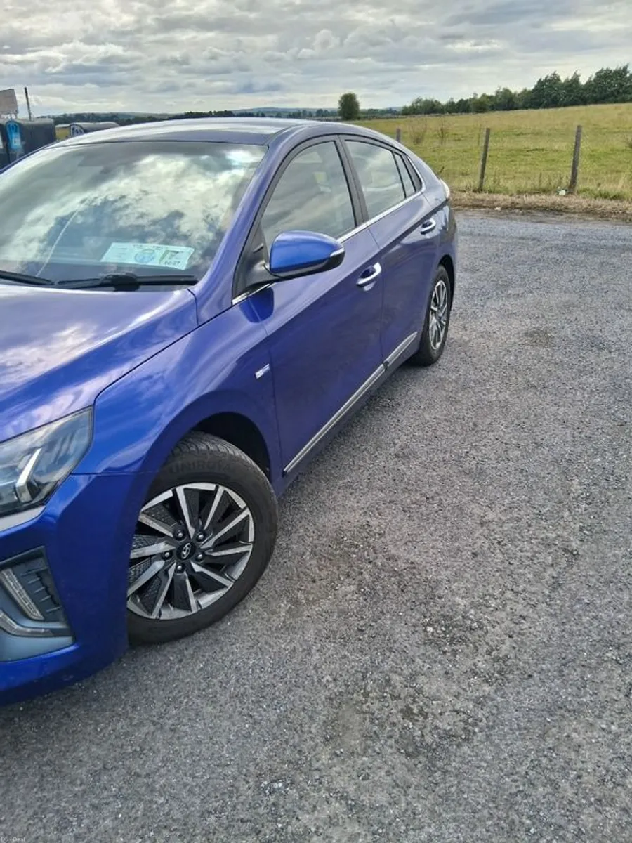 2020 Hyundai Ioniq EV NCT OCTOBER 2028 - Image 5