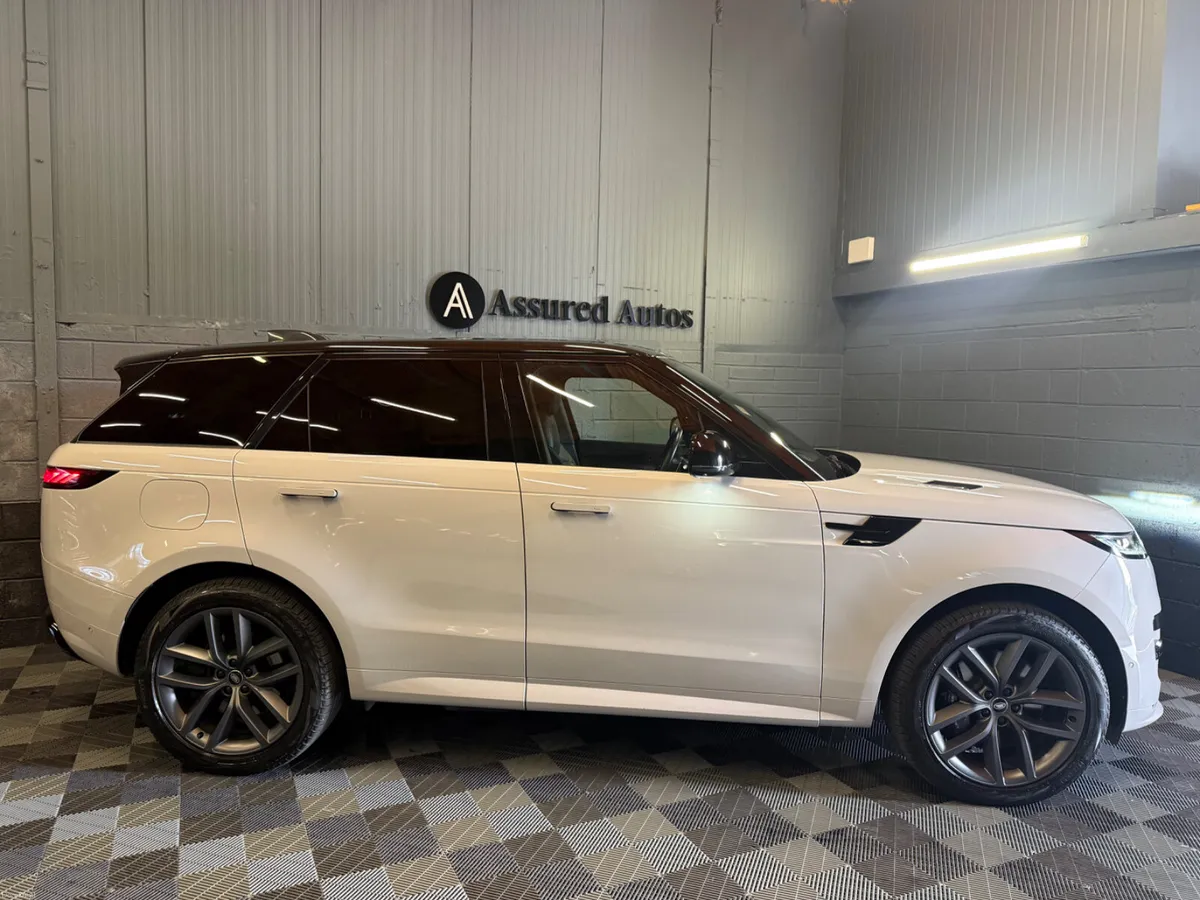 232 Range Rover Sport 3.0 PHEV Dynamic SE - Image 2
